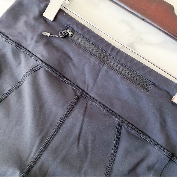 lululemon Cropped Workout Leggings (size 4) - Picture 4 of 6